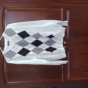 Mens argyle light weight sweater, size L.